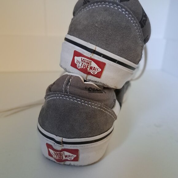 Vans Old Skool skate shoes grey, men 7.5, women\'s 9 main image 7